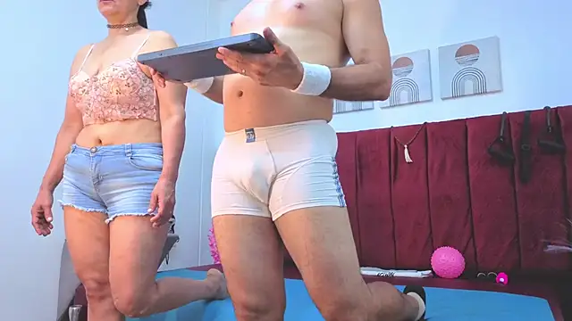 Snapshot of Giselle_James chatting on 7, 2, 2026 Giselle James online show from 7, 2, 2026