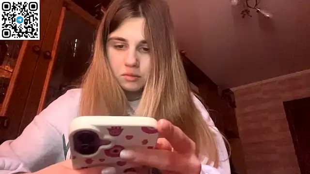 Snapshot of LovelySilk_63 chatting on 27, 2, 2026 LovelySilk 63 online show from 27, 2, 2026