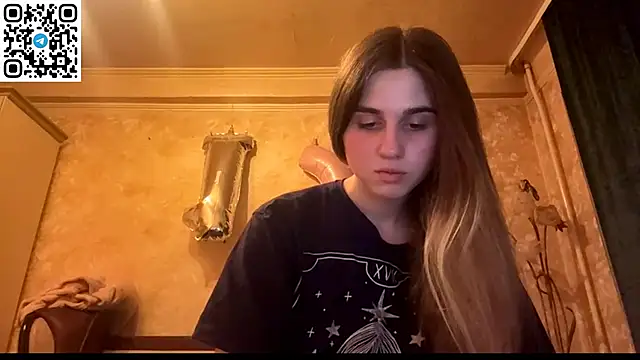 Snapshot of LovelySilk_63 chatting on 25, 5, 2026 LovelySilk 63 online show from 25, 5, 2026