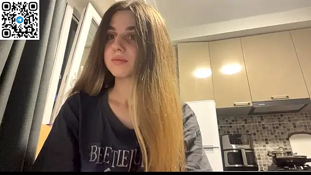 Snapshot of LovelySilk_63 chatting on 18, 6, 2026 LovelySilk 63 online show from 18, 6, 2026