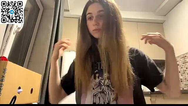 Snapshot of LovelySilk_63 chatting on 21, 6, 2026 LovelySilk 63 online show from 21, 6, 2026