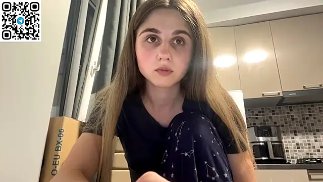 Snapshot of LovelySilk_63 chatting on 26, 6, 2026 LovelySilk 63 online show from 26, 6, 2026