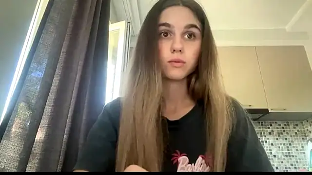 Snapshot of LovelySilk_63 chatting on 26, 7, 2026 LovelySilk 63 online show from 26, 7, 2026