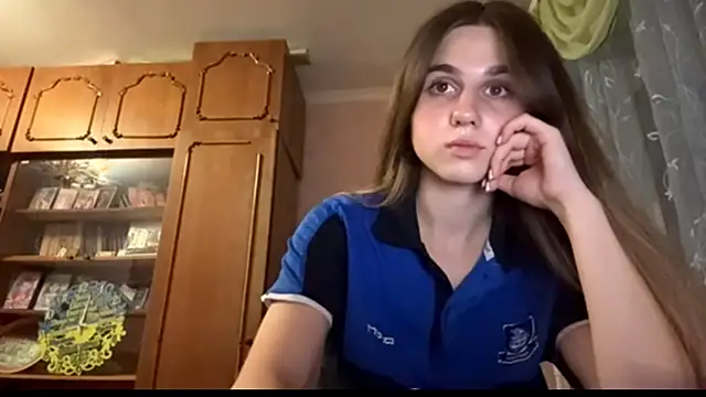 Snapshot of LovelySilk_63 chatting on 6, 8, 2026 LovelySilk 63 online show from 6, 8, 2026