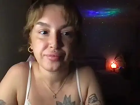Snapshot of dyllala chatting on 10, 7, 2026 dyllala online show from 10, 7, 2026