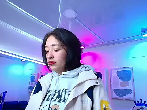 Alanna  scott online show from 7, 4, 2026