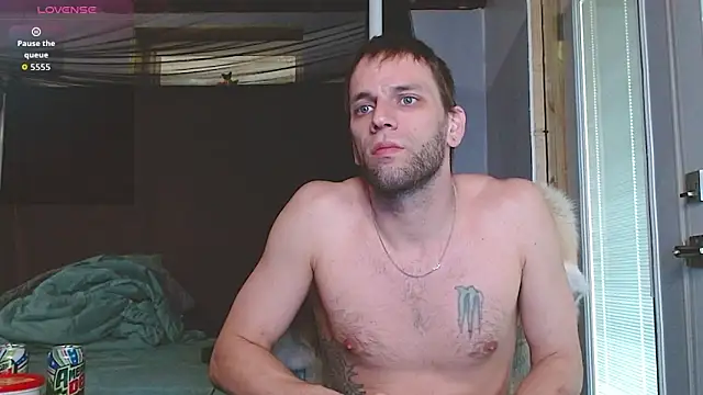 Snapshot of cguffey2284 chatting on 6, 5, 2026 cguffey2284 online show from 6, 5, 2026