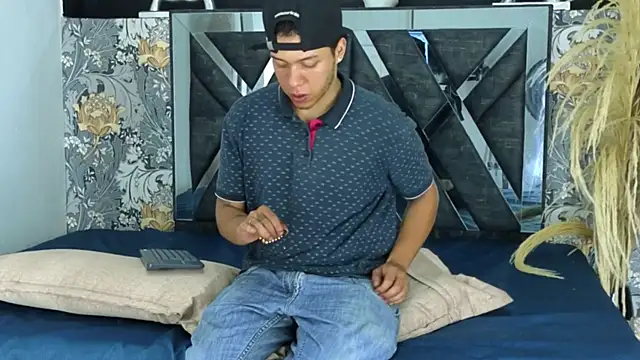 adrian camii online show from 11, 4, 2026