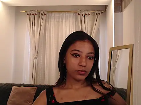 Snapshot of Scarleet_miaa chatting on 8, 5, 2026 Scarleet miaa online show from 8, 5, 2026