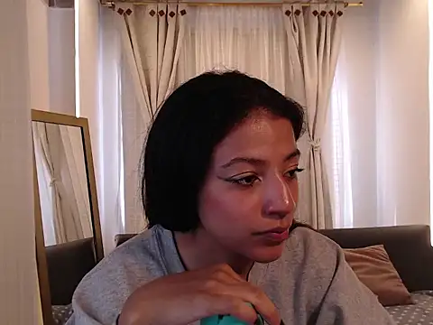 Snapshot of Scarleet_miaa chatting on 12, 6, 2026 Scarleet miaa online show from 12, 6, 2026