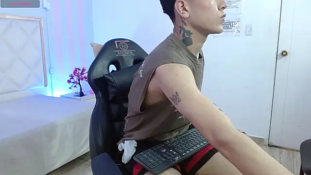 Snapshot of estefan_tay chatting on 9, 2, 2026 estefan tay online show from 9, 2, 2026