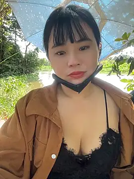 Snapshot of Lewd_couple chatting on 21, 4, 2026 Lewd couple online show from 21, 4, 2026