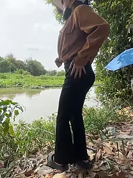 Snapshot of Lewd_couple chatting on 21, 4, 2026 Lewd couple online show from 21, 4, 2026