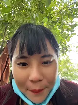 Snapshot of Lewd_couple chatting on 8, 5, 2026 Lewd couple online show from 8, 5, 2026