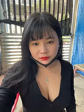Snapshot of Lewd_couple chatting on 14, 5, 2026 Lewd couple online show from 14, 5, 2026