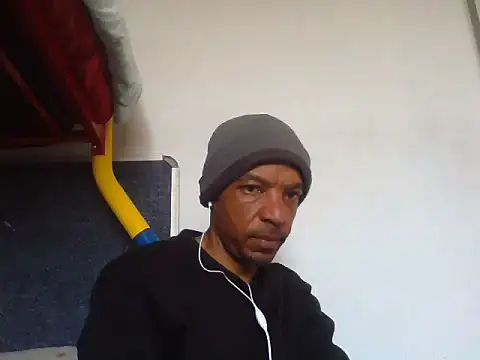 Snapshot of lavelle26 chatting on 4, 8, 2026 lavelle26 online show from 4, 8, 2026
