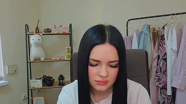 Snapshot of JenniferHowardd chatting on 10, 2, 2026 JenniferHowardd online show from 10, 2, 2026