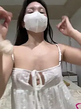 Rin-yiyi online show from 7, 4, 2026