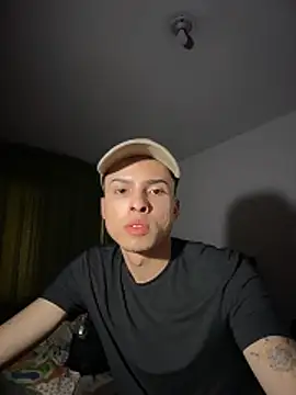 Snapshot of Eros_lee chatting on 11, 2, 2026 Eros lee online show from 11, 2, 2026