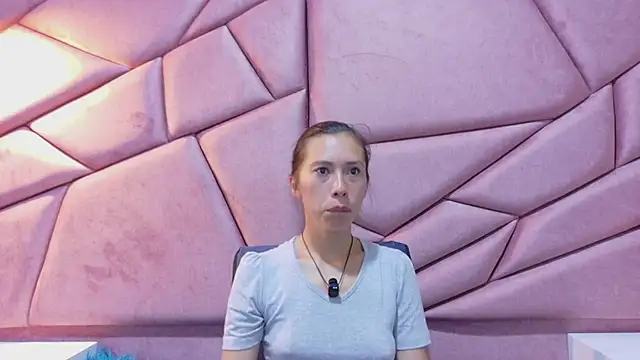 Snapshot of kimberlypink_ chatting on 2, 3, 2026 kimberlypink online show from 2, 3, 2026