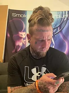 Snapshot of Smokebluntafterblunt chatting on 3, 5, 2026 Smokebluntafterblunt online show from 3, 5, 2026