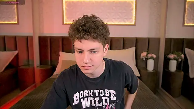 Snapshot of StefanBev chatting on 18, 2, 2026 StefanBev online show from 18, 2, 2026