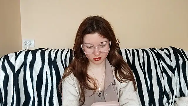 Snapshot of LanitaHemple chatting on 17, 4, 2026 LanitaHemple online show from 17, 4, 2026