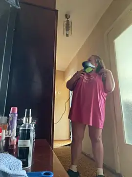 Mommy-girl-Lola online show from 25, 3, 2026