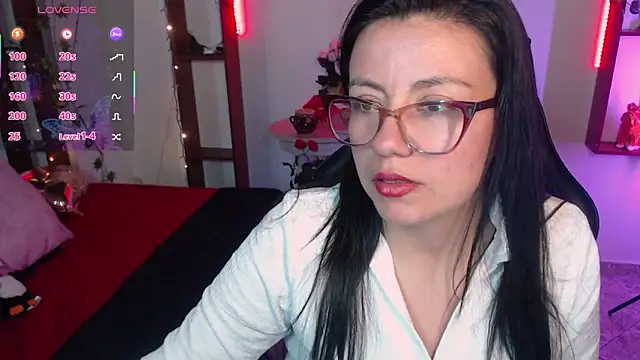 QueenRose94 online show from 10, 3, 2026