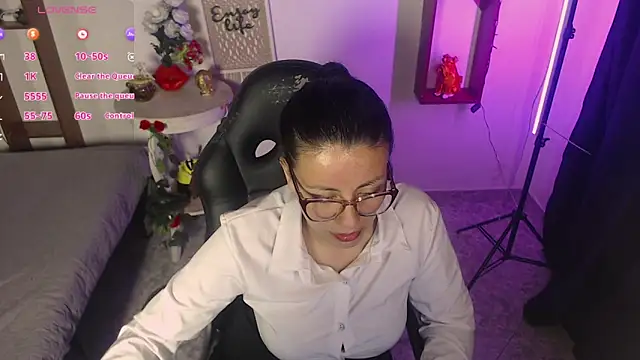 QueenRose94 online show from 9, 4, 2026