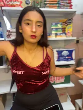 -BabyLuna online show from 7, 4, 2026