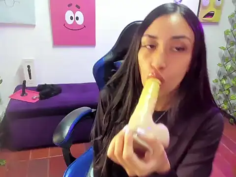 TiffanyDream8 online show from 3, 3, 2026