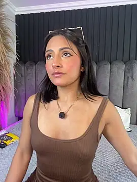 Snapshot of Nanda_vixen_ chatting on 8, 4, 2026 Nanda vixen online show from 8, 4, 2026