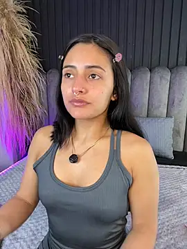 Snapshot of Nanda_vixen_ chatting on 18, 4, 2026 Nanda vixen online show from 18, 4, 2026