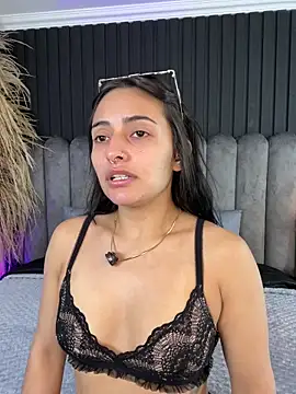Snapshot of Nanda_vixen_ chatting on 25, 4, 2026 Nanda vixen online show from 25, 4, 2026