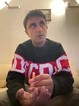 elia2711 online show from 10, 4, 2026