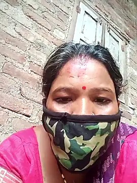 Snapshot of Kirti_sacsena chatting on 26, 4, 2026 Kirti sacsena online show from 26, 4, 2026