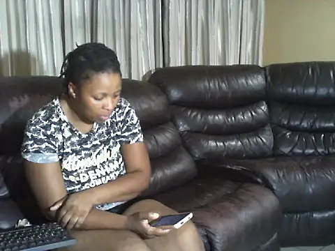 Snapshot of Caramel-Diva chatting on 21, 2, 2026 Caramel-Diva online show from 21, 2, 2026
