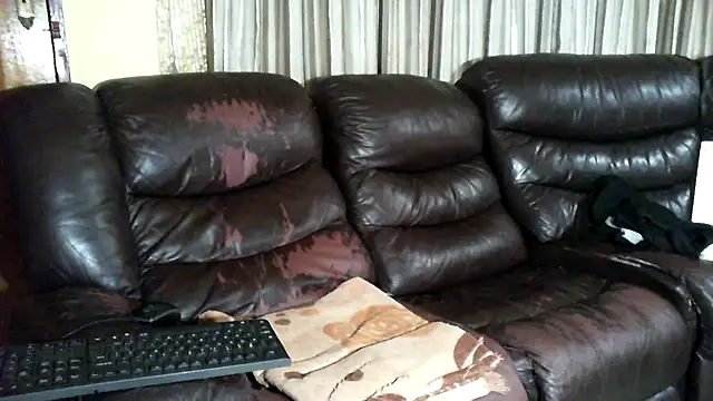 Snapshot of Caramel-Diva chatting on 14, 4, 2026 Caramel-Diva online show from 14, 4, 2026