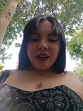 Snapshot of Yulska chatting on 29, 4, 2026 Yulska online show from 29, 4, 2026