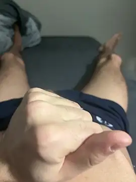 Snapshot of emirro21 chatting on 3, 3, 2026 emirro21 online show from 3, 3, 2026