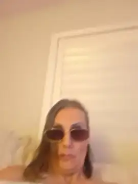 Snapshot of SylviaSunday chatting on 2, 6, 2026 SylviaSunday online show from 2, 6, 2026