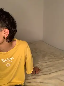 Snapshot of Damn__Love chatting on 25, 2, 2026 Damn Love online show from 25, 2, 2026