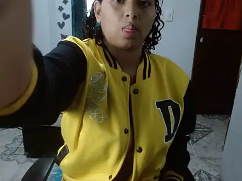 Luna white1 online show from 19, 3, 2026