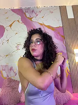 Snapshot of Woo_isDaphne chatting on 10, 5, 2026 Woo isDaphne online show from 10, 5, 2026