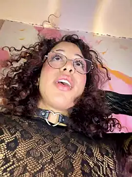 Snapshot of Woo_isDaphne chatting on 16, 5, 2026 Woo isDaphne online show from 16, 5, 2026