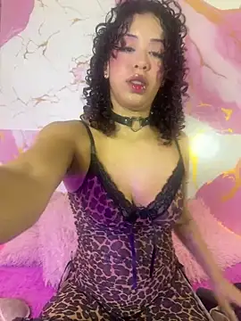 Woo isDaphne online show from 22, 5, 2026