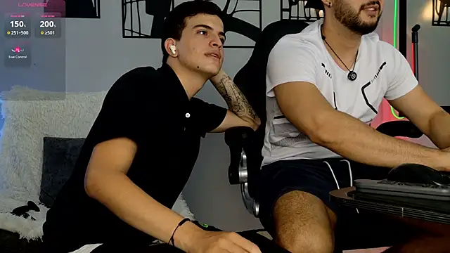 Snapshot of damian_buck chatting on 2, 3, 2026 damian buck online show from 2, 3, 2026