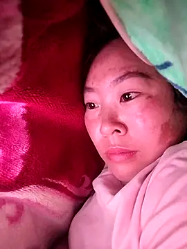 Snapshot of Yiyoongg chatting on 9, 2, 2026 Yiyoongg online show from 9, 2, 2026