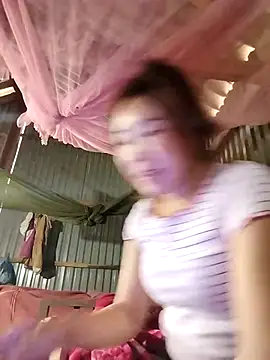 Yiyoongg online show from 12, 4, 2026